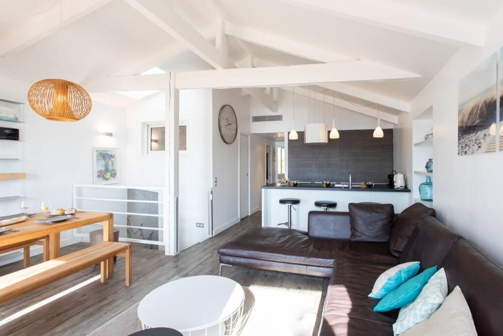 #40 Bright Sea View Suite For 6 2Mins Walk Port & Sea Villefranche-sur-Mer Luaran gambar